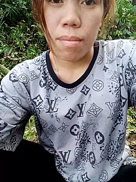 Snapshot of nhinhi-sexy chatting on October 28, 5:33 am nhinhi-sexy online show from October 28, 5:33 am