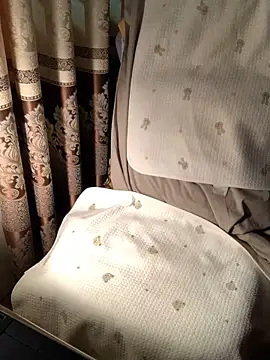 Lydia-a online show from April 17, 2:53 pm