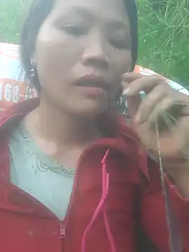 Snapshot of bree-zz chatting on October 2, 10:11 am bree-zz online show from October 2, 10:11 am