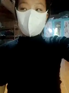 Snapshot of bree-zz chatting on November 9, 8:12 am bree-zz online show from November 9, 8:12 am