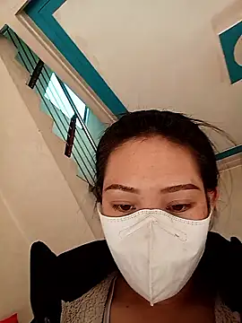 bree-zz online show from December 2, 1:44 am