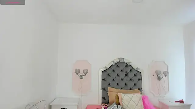 kendallspears 1 online show from April 9, 3:39 am