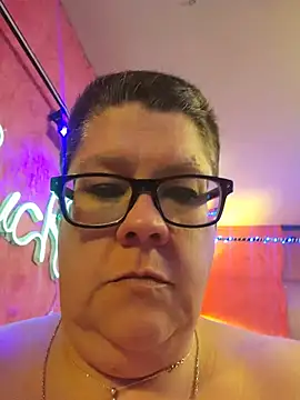 Snapshot of violentviolet68 chatting on May 26, 11:01 pm violentviolet68 online show from May 26, 11:01 pm