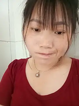 min-xinh online show from April 1, 8:26 am