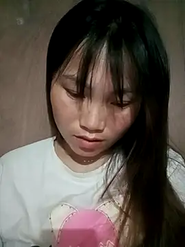 min-xinh online show from April 16, 9:50 pm