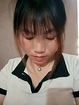 Snapshot of min-xinh chatting on April 21, 1:53 am min-xinh online show from April 21, 1:53 am