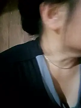 Snapshot of min-xinh chatting on May 1, 11:09 pm min-xinh online show from May 1, 11:09 pm