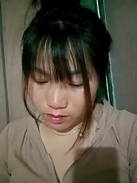Snapshot of min-xinh chatting on May 2, 2:55 pm min-xinh online show from May 2, 2:55 pm