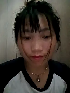 Snapshot of min-xinh chatting on May 10, 11:26 am min-xinh online show from May 10, 11:26 am