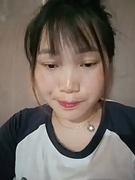 Snapshot of min-xinh chatting on May 18, 8:09 am min-xinh online show from May 18, 8:09 am
