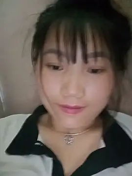 Snapshot of min-xinh chatting on May 30, 10:12 am min-xinh online show from May 30, 10:12 am