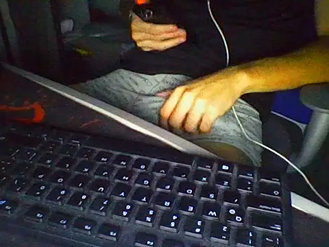 AlbertoRuiz086 online show from October 14, 6:36 am