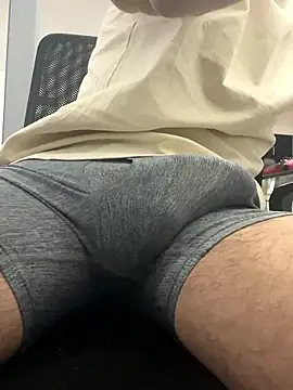 AlbertoRuiz086 online show from March 24, 6:13 pm