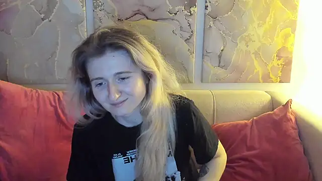 CamillaDreamer online show from April 17, 5:16 pm