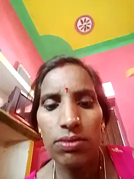 Snapshot of Munni_ji chatting on October 21, 7:53 am Munni ji online show from October 21, 7:53 am