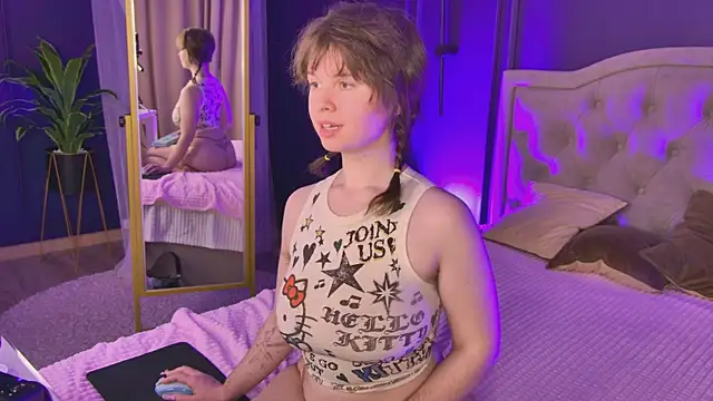 Lilly Stark online show from February 28, 5:30 am