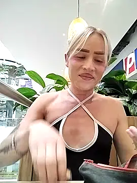 Snapshot of alexawinterrr chatting on February 5, 7:40 pm alexawinterrr online show from February 5, 7:40 pm