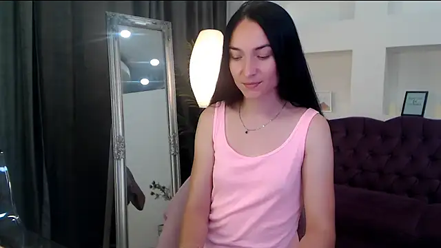 Snapshot of Emilly__Grey chatting on July 15, 6:02 pm Emilly Grey online show from July 15, 6:02 pm