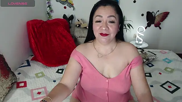 Snapshot of yourhornyjuliettee chatting on April 27, 9:57 pm yourhornyjuliettee online show from April 27, 9:57 pm