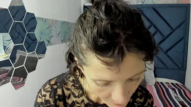 Valery More   online show from November 7, 12:16 pm