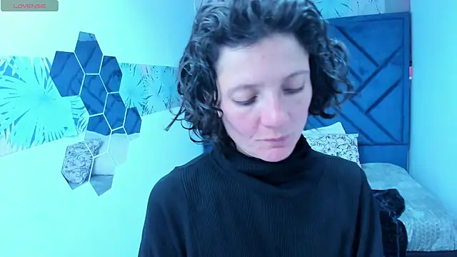 Valery More   online show from December 15, 12:20 pm