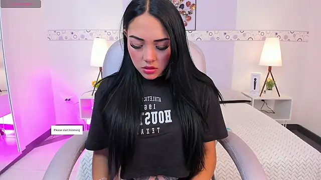 AndreaG  online show from November 20, 8:30 pm