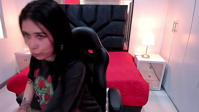 SusanVilla online show from November 13, 7:35 pm