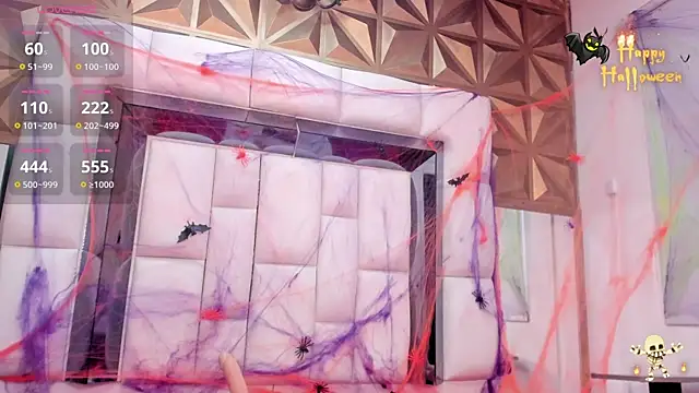 violet milleer online show from October 29, 7:04 pm