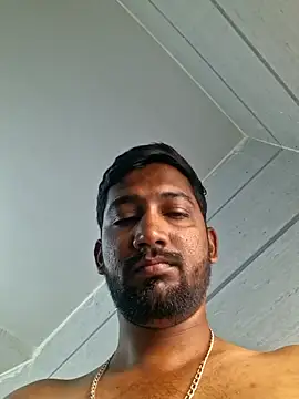 Snapshot of devid3795 chatting on March 30, 5:30 am devid3795 online show from March 30, 5:30 am