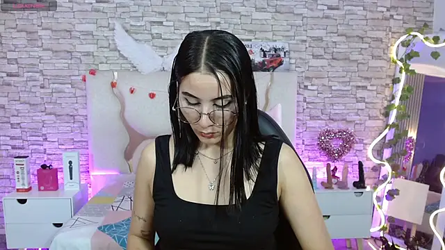 Snapshot of casse_tay chatting on February 7, 3:21 am casse tay online show from February 7, 3:21 am