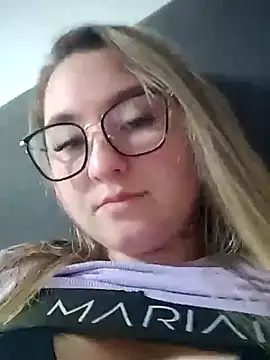 Snapshot of alegata27 chatting on June 22, 5:21 pm alegata27 online show from June 22, 5:21 pm