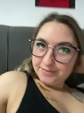 Snapshot of alegata27 chatting on July 1, 5:12 pm alegata27 online show from July 1, 5:12 pm