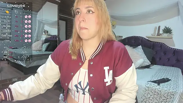 sophialyh 1 online show from October 3, 12:46 pm