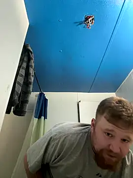 curiousbiguy420 online show from September 28, 5:02 am