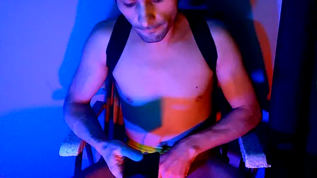 highinhtxx online show from November 1, 3:03 pm