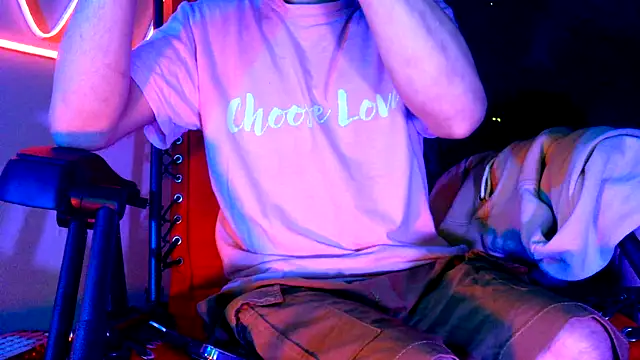 highinhtxx online show from December 4, 7:11 pm