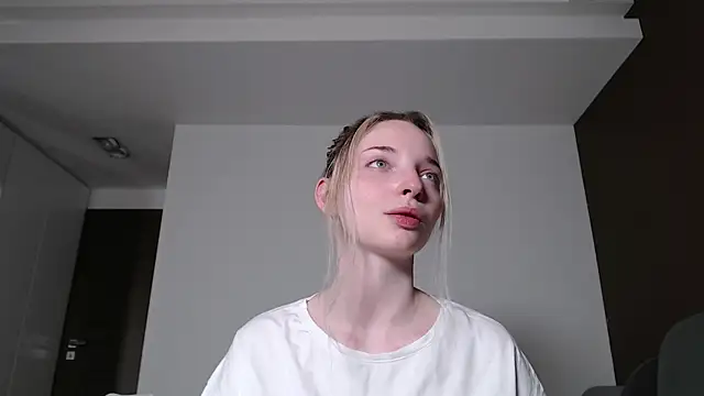 Snapshot of jessicahbelle chatting on May 10, 10:26 pm jessicahbelle online show from May 10, 10:26 pm