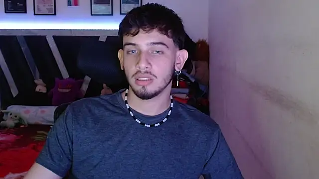 Snapshot of Sebasxxl12 chatting on January 14, 5:13 am Sebasxxl12 online show from January 14, 5:13 am