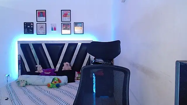 Snapshot of Sebasxxl12 chatting on February 2, 1:10 pm Sebasxxl12 online show from February 2, 1:10 pm