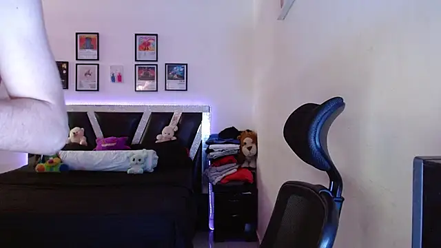 Snapshot of Sebasxxl12 chatting on February 11, 5:40 pm Sebasxxl12 online show from February 11, 5:40 pm