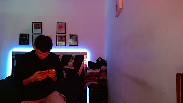 Snapshot of Sebasxxl12 chatting on February 14, 8:27 pm Sebasxxl12 online show from February 14, 8:27 pm