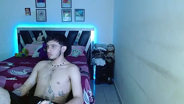 Snapshot of Sebasxxl12 chatting on February 25, 10:03 am Sebasxxl12 online show from February 25, 10:03 am