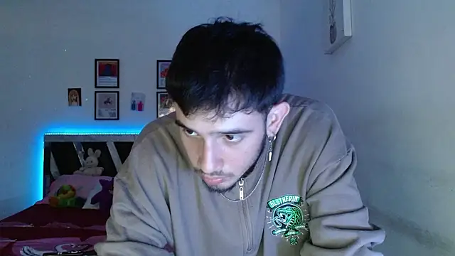 Snapshot of Sebasxxl12 chatting on February 25, 10:08 pm Sebasxxl12 online show from February 25, 10:08 pm