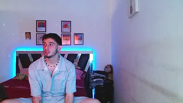 Snapshot of Sebasxxl12 chatting on March 2, 7:54 pm Sebasxxl12 online show from March 2, 7:54 pm