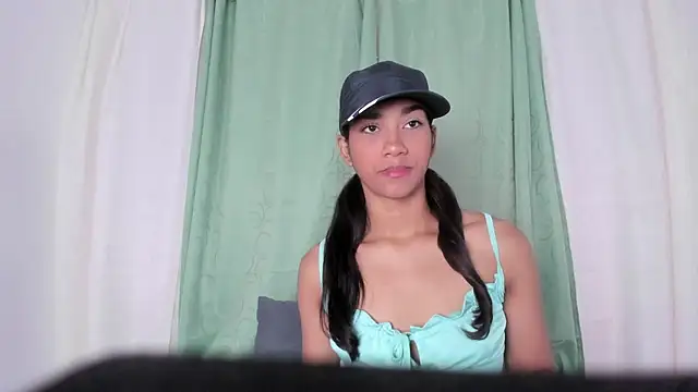 AnahiCollins online show from March 14, 11:37 am