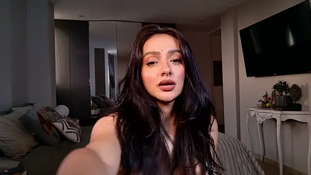 Milana De online show from February 18, 11:11 pm