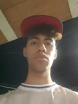 Snapshot of The_boy_good chatting on October 2, 5:58 am The boy good online show from October 2, 5:58 am