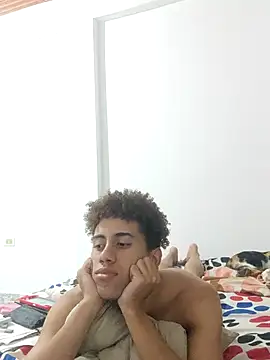 Snapshot of The_boy_good chatting on October 11, 11:36 pm The boy good online show from October 11, 11:36 pm