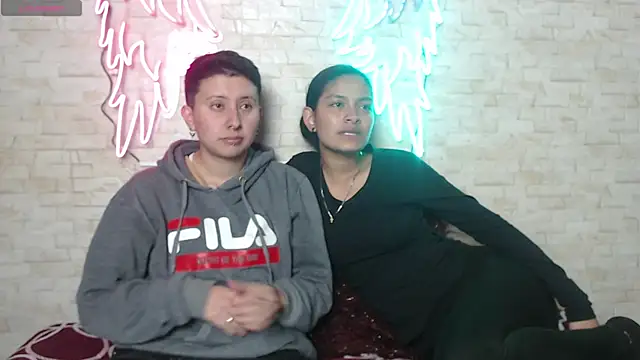 Snapshot of Gaby_and_Mei chatting on October 2, 4:08 am Gaby and Mei online show from October 2, 4:08 am