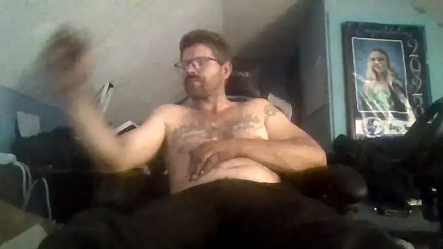 Snapshot of bigdickdaddy6911 chatting on October 25, 2:52 am bigdickdaddy6911 online show from October 25, 2:52 am